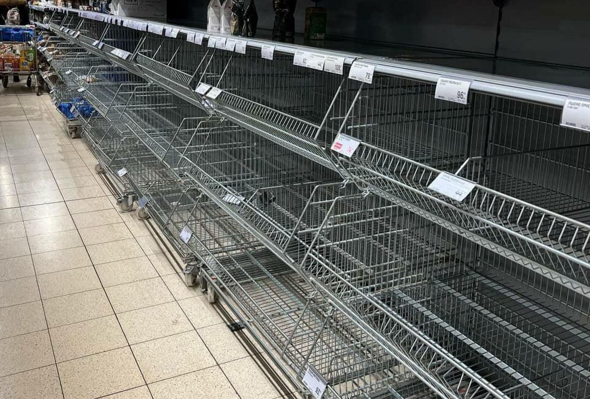 На це можна дивитись вічно: полиці магазинів у Росії вже стали пустими - 24 Канал На це можна дивитись вічно: полиці магазинів у Росії вже стали пустими - 24 Канал