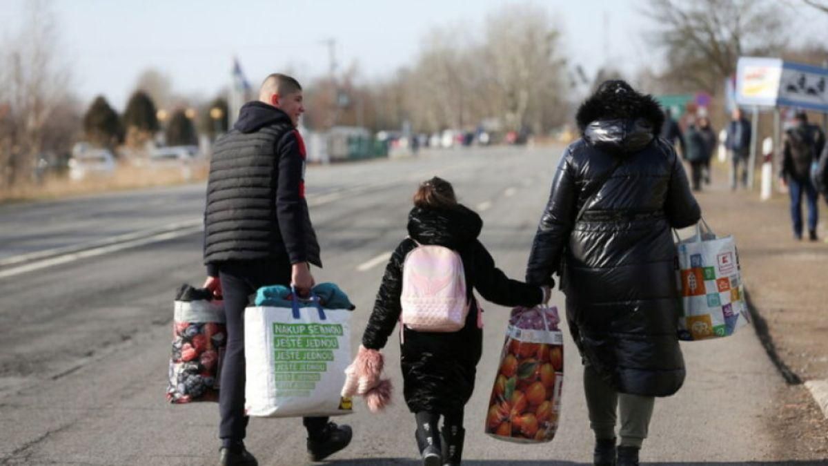 Через обстріли окупантів зірвались 5 гумкоридорів - 24 Канал