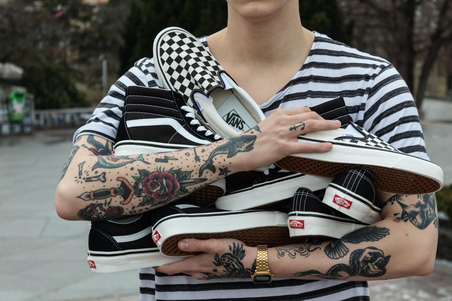 Лапти все ближе: компания Vans останавливает работу в России - Бизнес Лапти все ближе: компания Vans останавливает работу в России - Бизнес