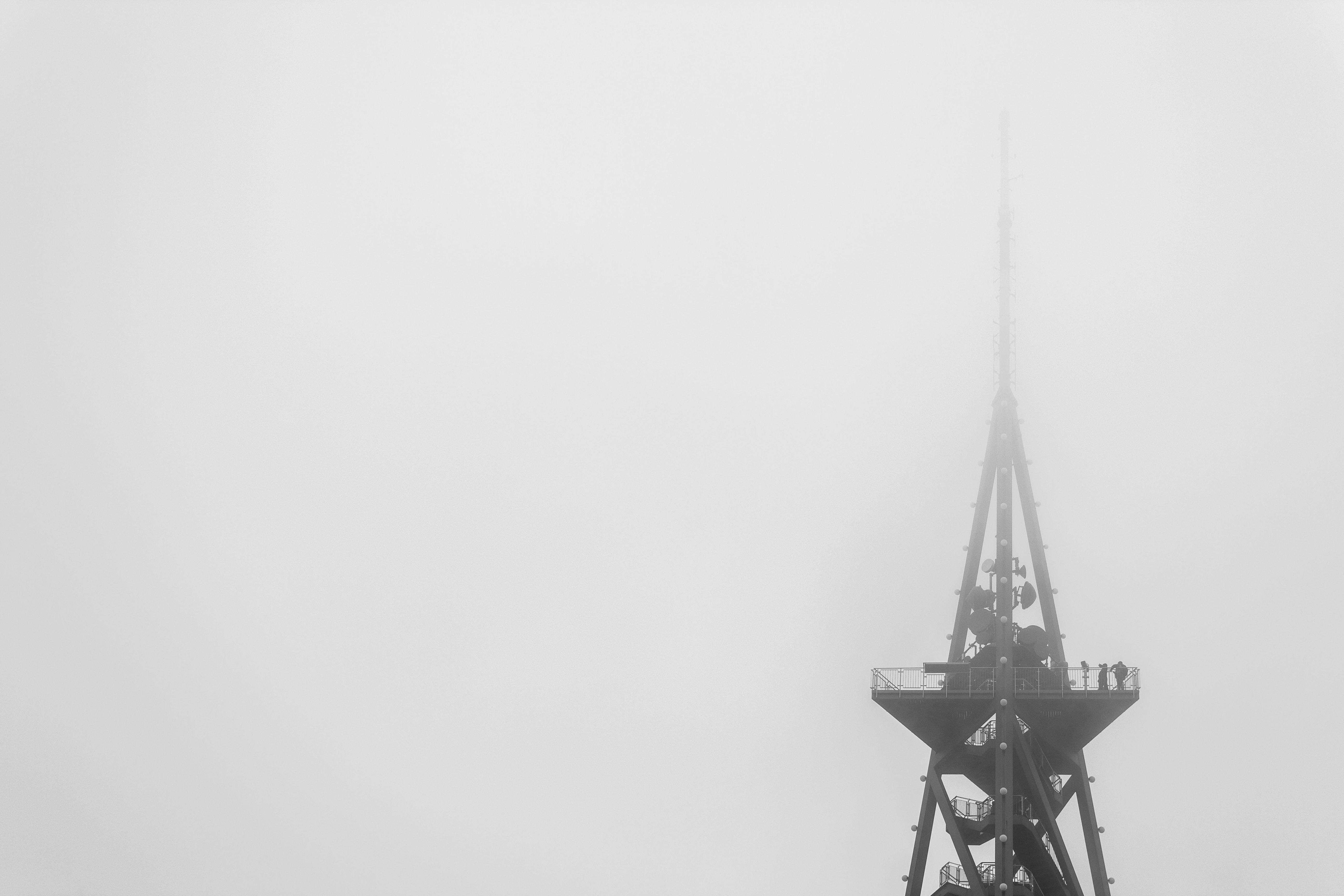 На Київщині ракета влучила у телерадіовежу - 24 Канал На Київщині ракета влучила у телерадіовежу - 24 Канал