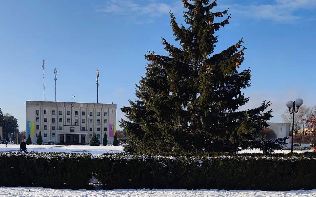 Через війну Славутич повністю ізольований: є дефіцит продуктів і медикаментів - 24 Канал Через війну Славутич повністю ізольований: є дефіцит продуктів і медикаментів - 24 Канал