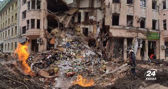 Ворожий снаряд вщент розвалив житловий будинок у центрі Харкова: фоторепортаж з місця вибуху