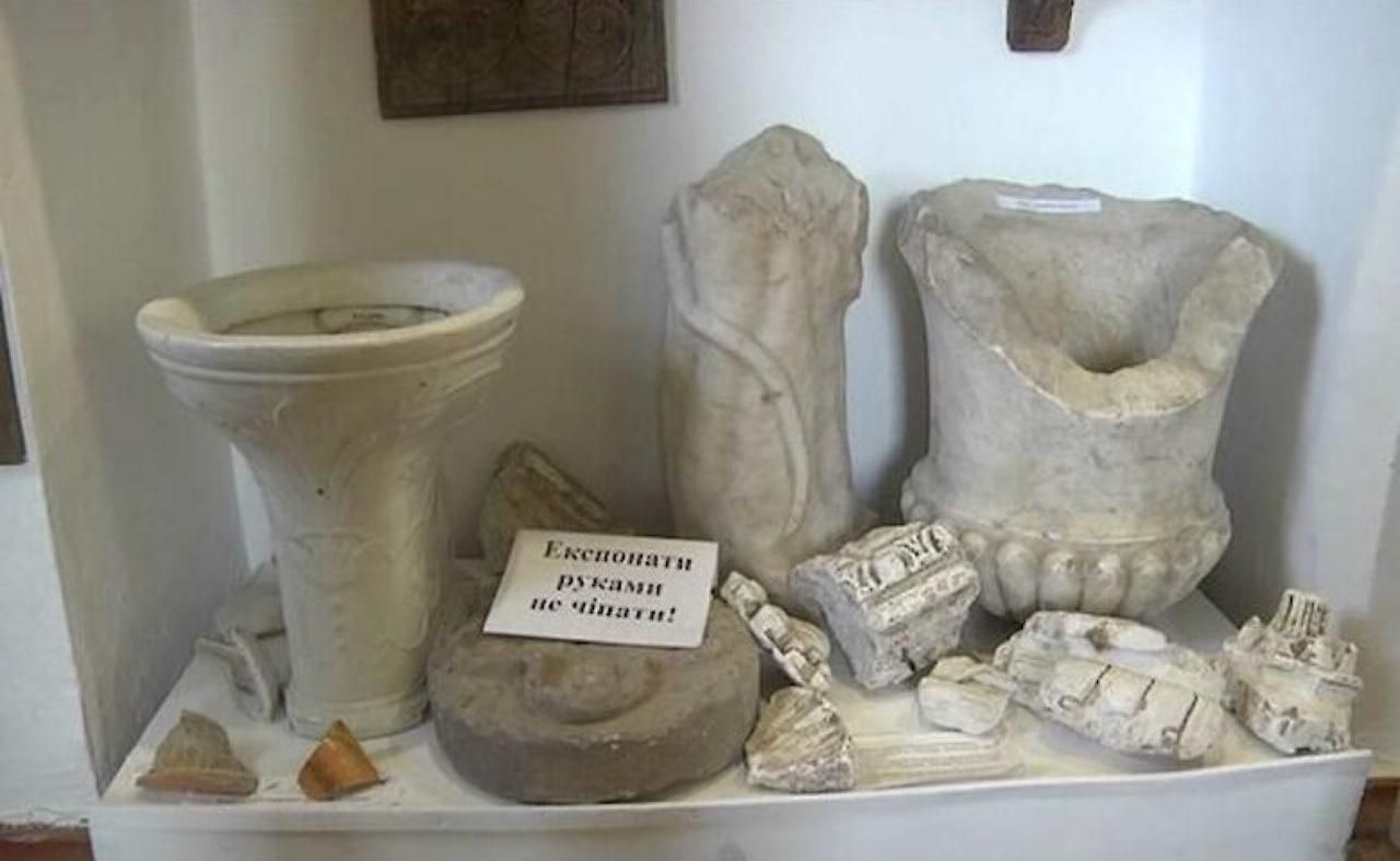 Оккупанты украли унитаз из музея в Запорожье: до этого это делали еще большевики