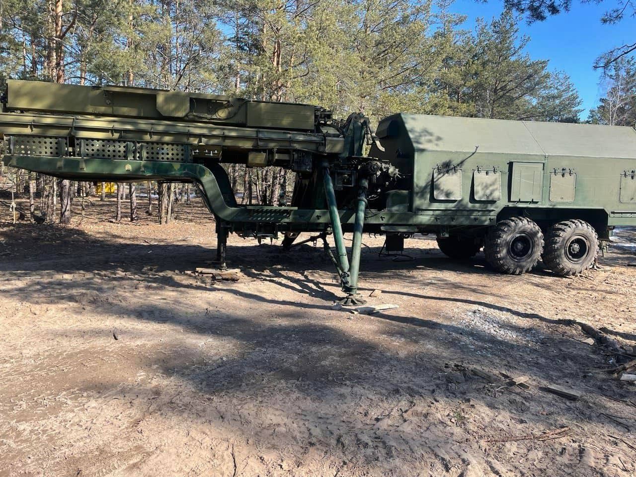 Оккупантов будет видно за 150 километров: у них отобрали радиолокационную станцию и узел связи Оккупантов будет видно за 150 километров: у них отобрали радиолокационную станцию и узел связи