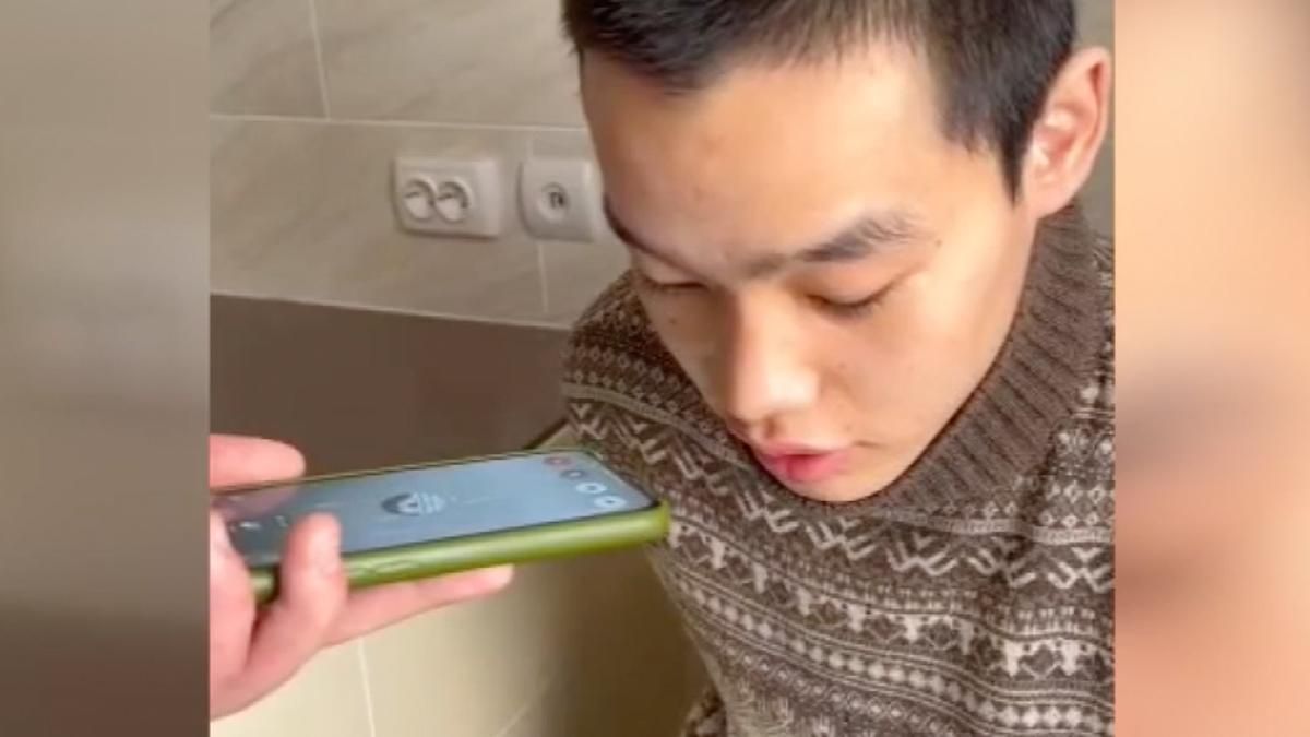 Меня бы, азиата, здесь загрызли на**й, – еще один оккупант "прозрел" от путинских фейков - 24 Канал Меня бы, азиата, здесь загрызли на**й, – еще один оккупант "прозрел" от путинских фейков - 24 Канал