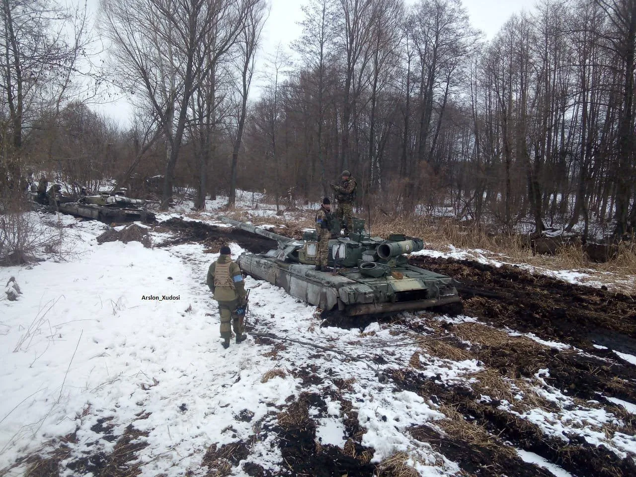 Російський танк в болоті - 2