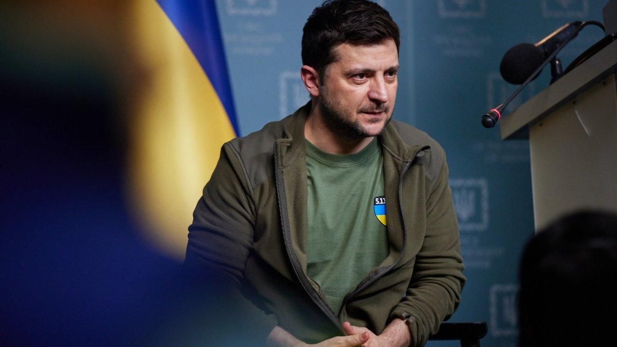 Зеленский внес в Раду законопроект о продлении военного положения еще на 30 дней Зеленский внес в Раду законопроект о продлении военного положения еще на 30 дней