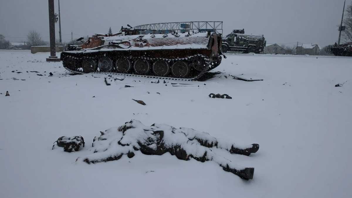 Не хватает пушечного мяса: Россия рекомендует срочникам переходить на контрактную службу Не хватает пушечного мяса: Россия рекомендует срочникам переходить на контрактную службу