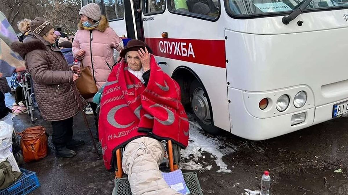 "Використовують як живий щит": на Сумщині окупанти заганяють людей у фейкові "зелені" коридори - 24 Канал "Використовують як живий щит": на Сумщині окупанти заганяють людей у фейкові "зелені" коридори - 24 Канал