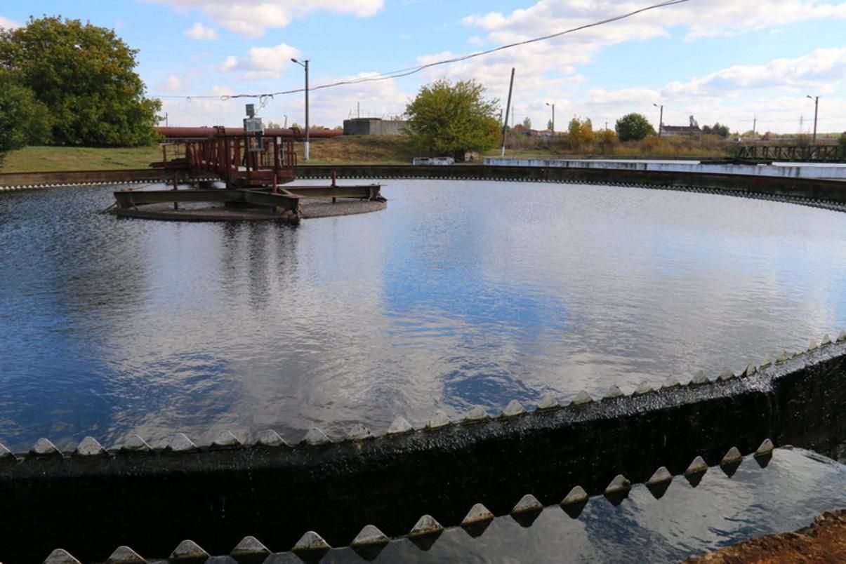 В городах, где ведутся боевые действия, уничтожены канализационные очистные сооружения В городах, где ведутся боевые действия, уничтожены канализационные очистные сооружения