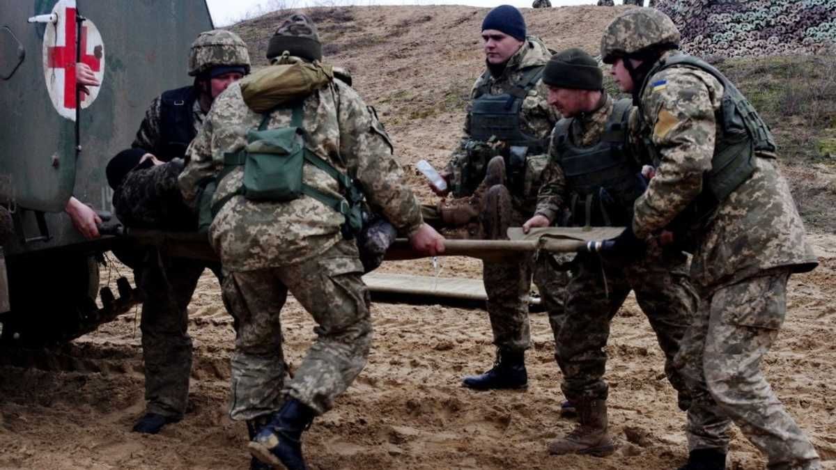 Враг использует больницы на захваченных территориях для лечения своих раненых Враг использует больницы на захваченных территориях для лечения своих раненых