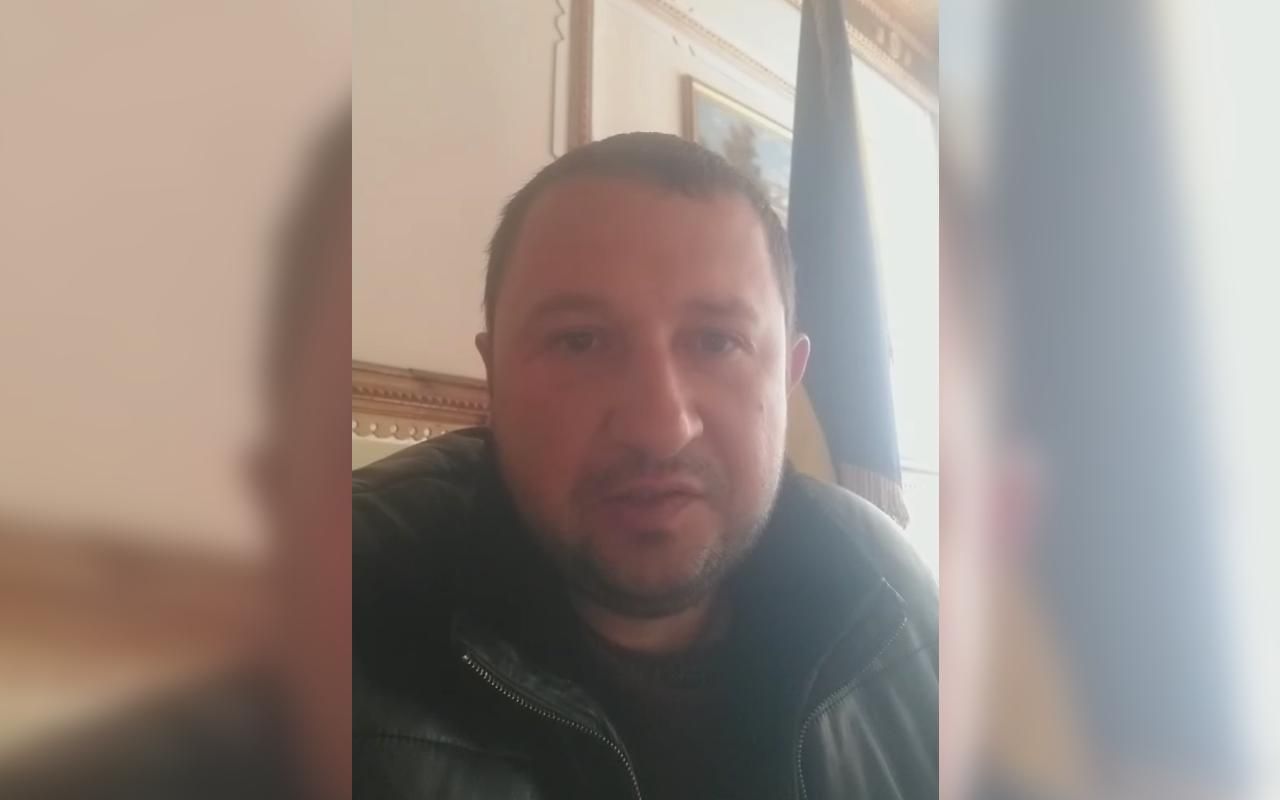 Сільський голова Чулаківки, під дулами автоматів, попередив громаду про обшуки - 24 Канал Сільський голова Чулаківки, під дулами автоматів, попередив громаду про обшуки - 24 Канал