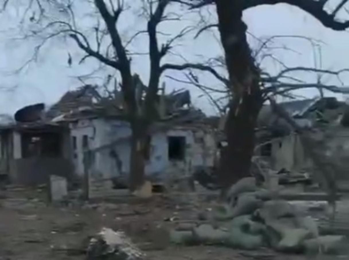 Наслідки обстрілів окупантів на Миколаївщині: під завалами можуть бути люди - 24 Канал
