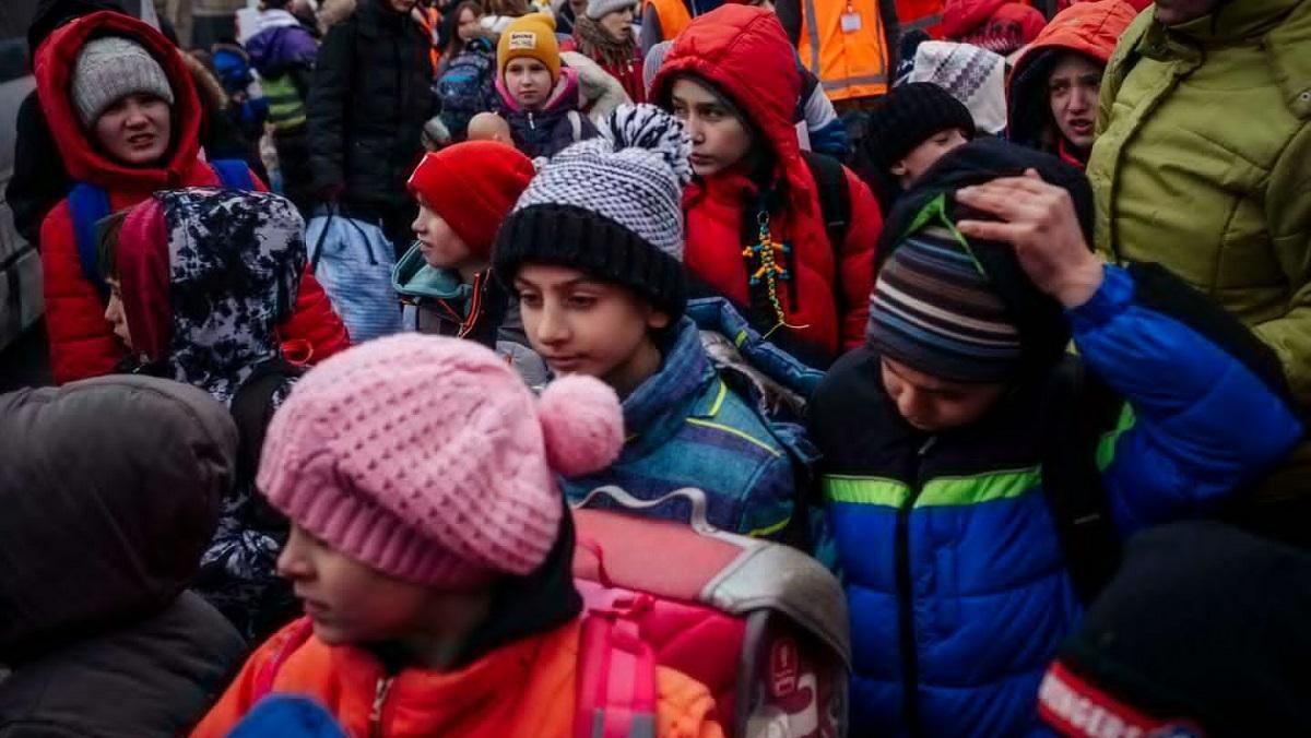 В МВС нагадали: під час війни усиновлення дітей неможливе, в тому числі й іноземцями - 24 Канал В МВС нагадали: під час війни усиновлення дітей неможливе, в тому числі й іноземцями - 24 Канал