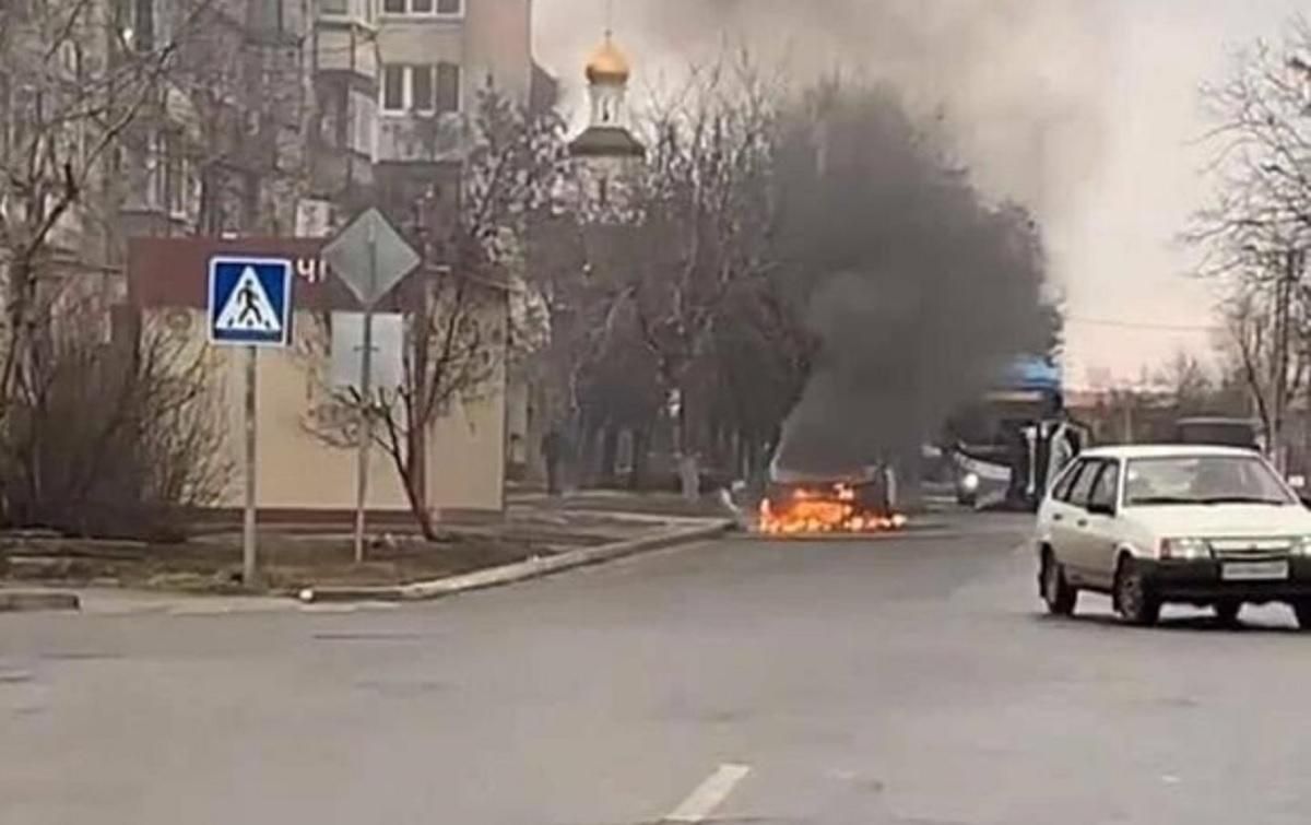 Із Маріуполя вже виїхали 2 тисячі легкових машин - 24 Канал Із Маріуполя вже виїхали 2 тисячі легкових машин - 24 Канал