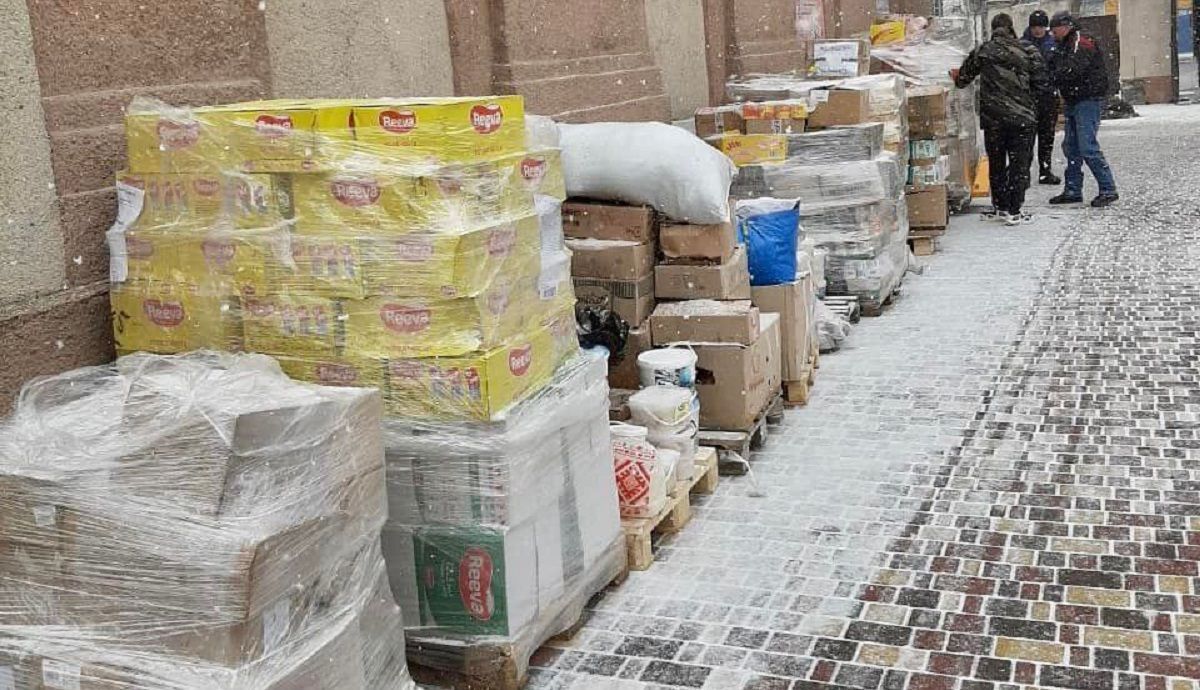 Николаев поблагодарил Ивано-Франковск за помощь продовольствием - 24 Канал Николаев поблагодарил Ивано-Франковск за помощь продовольствием - 24 Канал