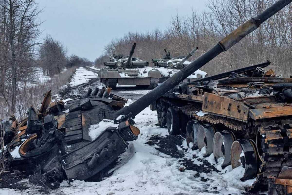 Шалені втрати окупантів руйнують міф про "сильну армію Росії", – Маляр - 24 Канал