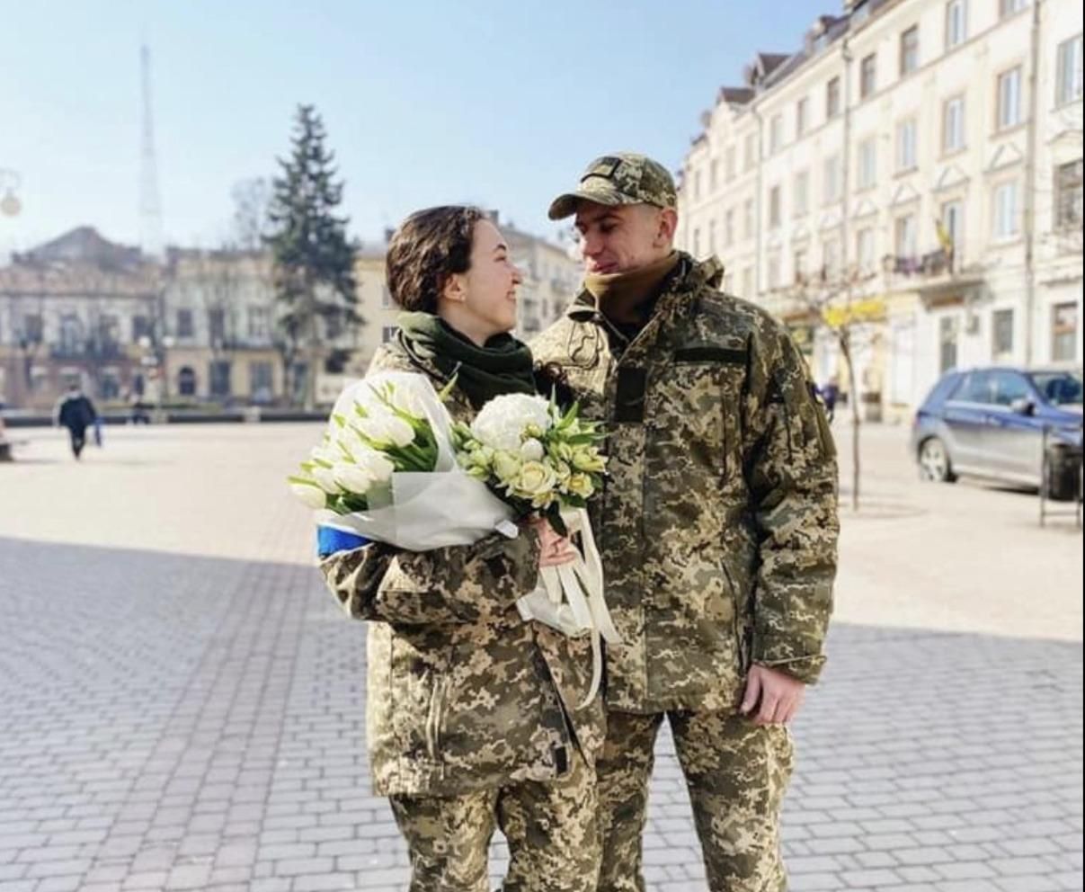 Жизнь продолжается: с начала войны в Украине поженились более 10 тысяч пар