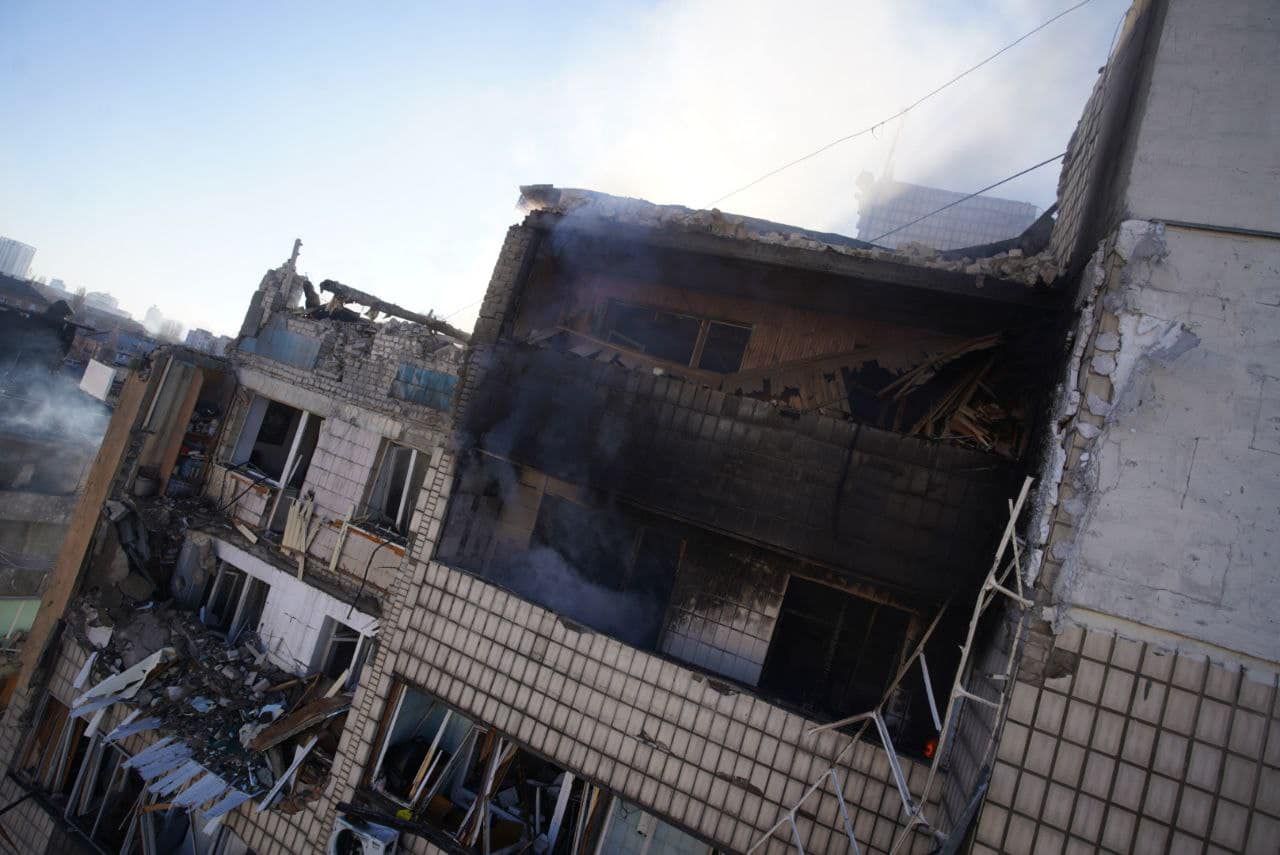 Росіяни знову обстріляли житлові квартали Києва: ймовірно, ракетою - Київ