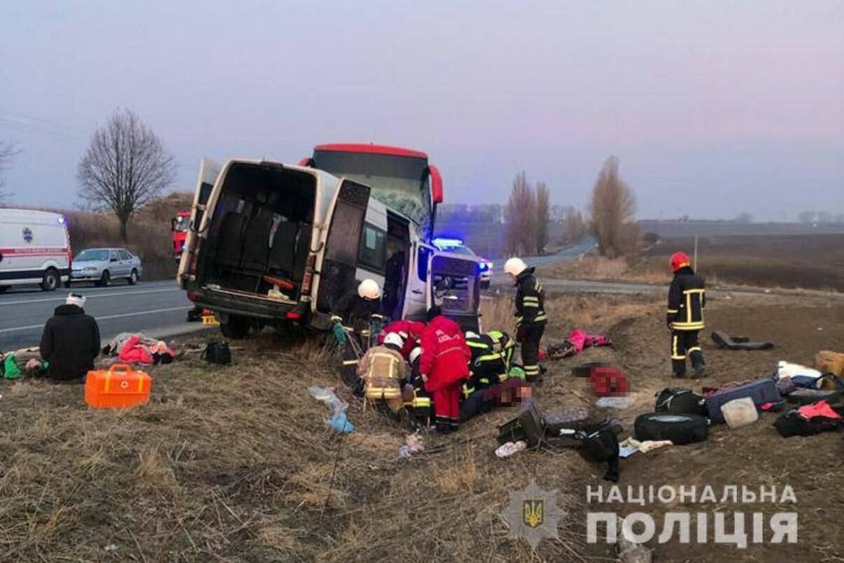 На Хмельниччині в ДТП потрапив мікроавтобус з переселенцями: багато загиблих і постраждалих - 24 Канал