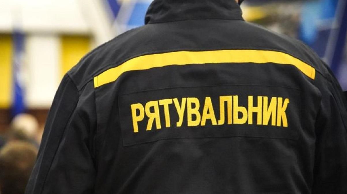 Двоє рятувальників поранені внаслідок вибуху під час гасіння пожежі у Харкові