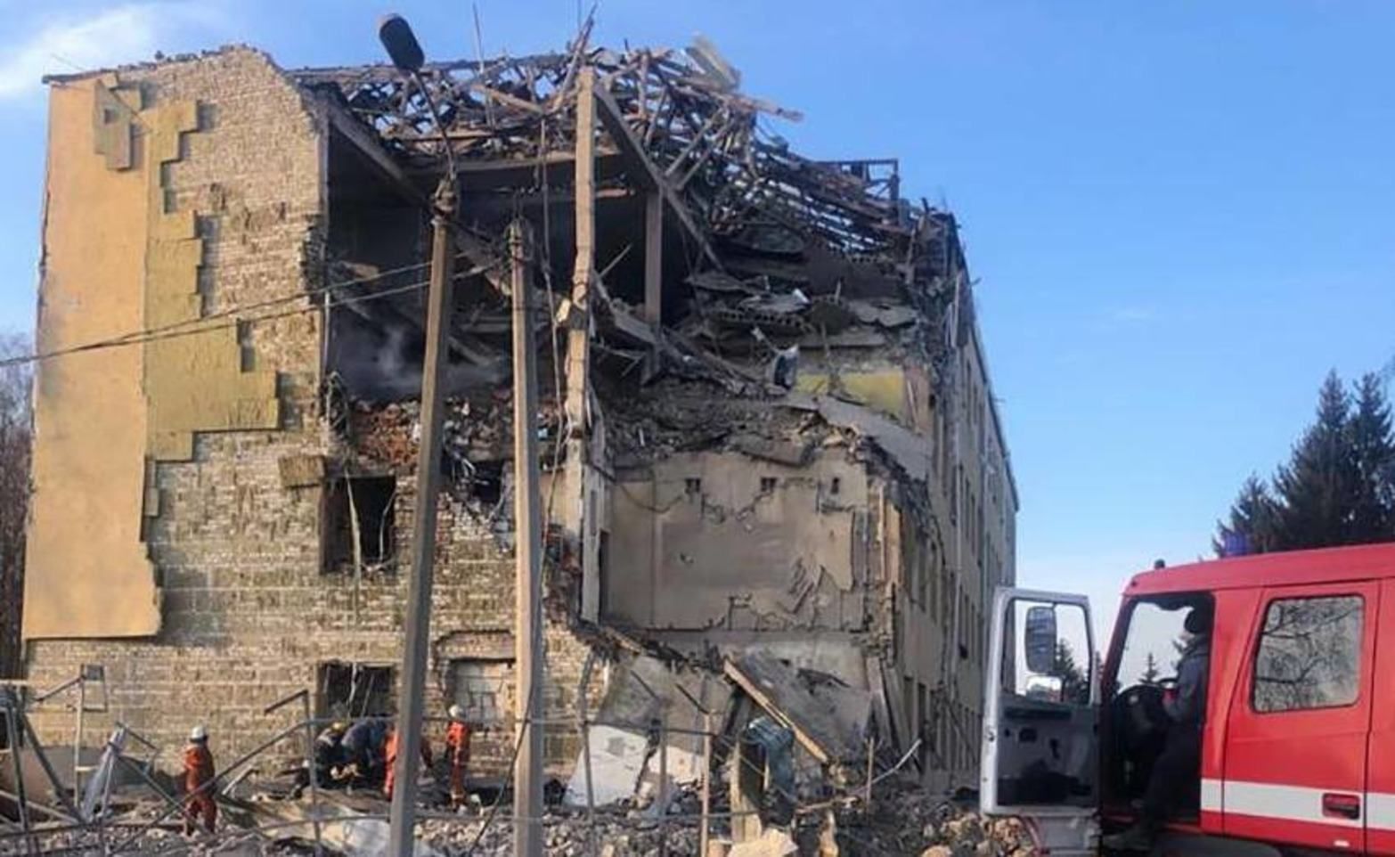 В Бердичеве оккупанты обстреляли жилой район: пострадали люди В Бердичеве оккупанты обстреляли жилой район: пострадали люди