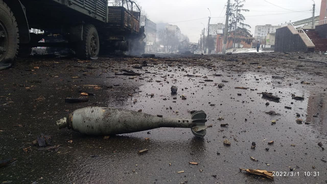 Разрушали все, им, видно, это доставляло удовольствие: женщина, эвакуировавшаяся из Бородянки - 24 Канал