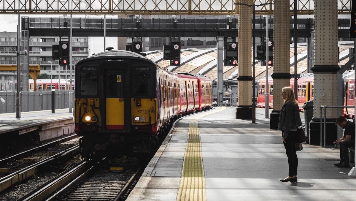 Графік евакуаційних потягів Укрзалізниці на 17 березня - 24 Канал Графік евакуаційних потягів Укрзалізниці на 17 березня - 24 Канал