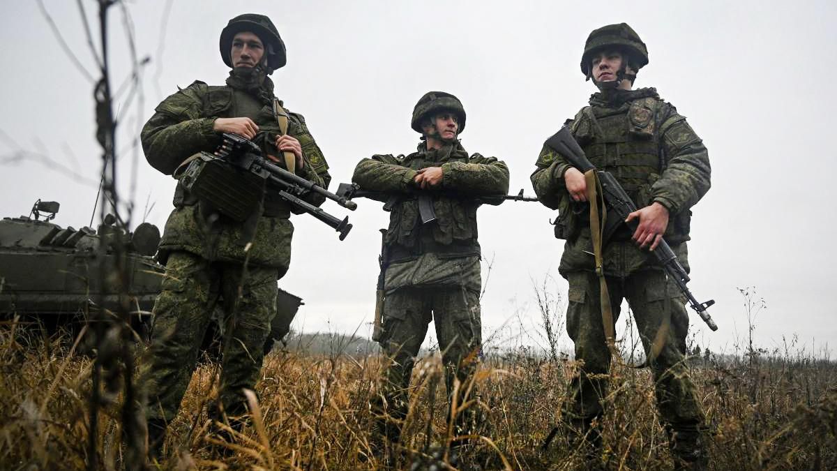 Оккупанты на Сумщине врываются в дома: выгоняют людей, режут животных и забирают еду - 24 Канал Оккупанты на Сумщине врываются в дома: выгоняют людей, режут животных и забирают еду - 24 Канал