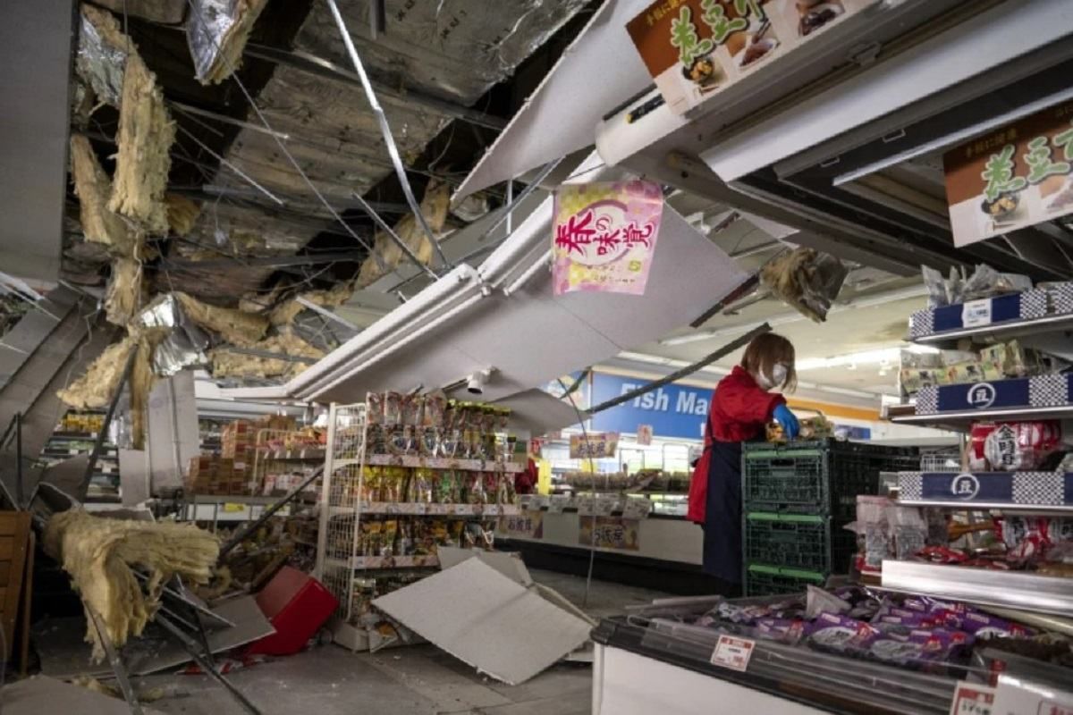 В Японии произошло мощное землетрясение: есть погибшие и более сотни раненых