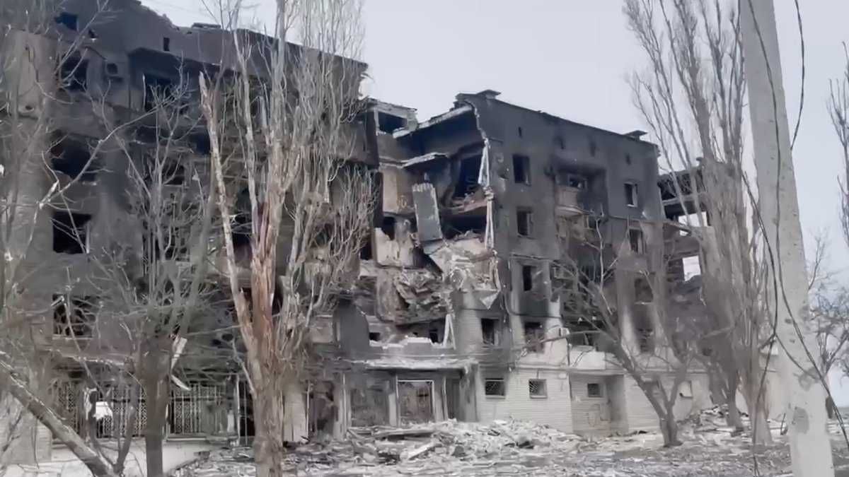 Яркая иллюстрация "русского мира": в сети опубликовали шокирующее видео разрушенной Волновахи - 24 Канал