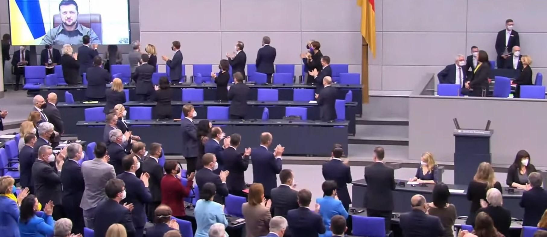 Чому держави за океаном для нас виявляються ближче, ніж ви, – Зеленський до Бундестагу - 24 Канал Чому держави за океаном для нас виявляються ближче, ніж ви, – Зеленський до Бундестагу - 24 Канал