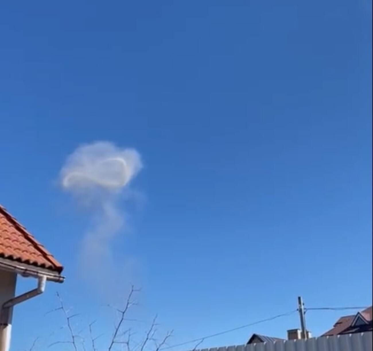 В Николаевской области над жилыми домами сбили крылатую ракету "Калибр" В Николаевской области над жилыми домами сбили крылатую ракету "Калибр"