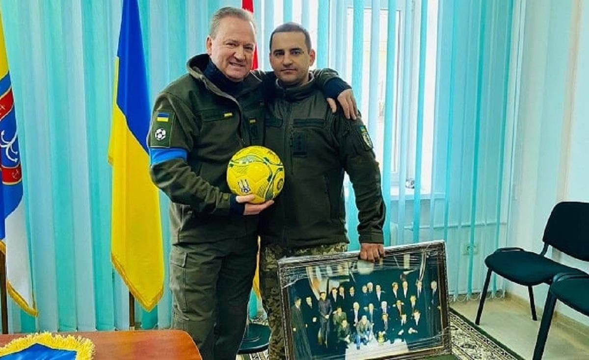 Володар "Золотого м'яча" Бєланов зустрівся із захисниками України в Одесі