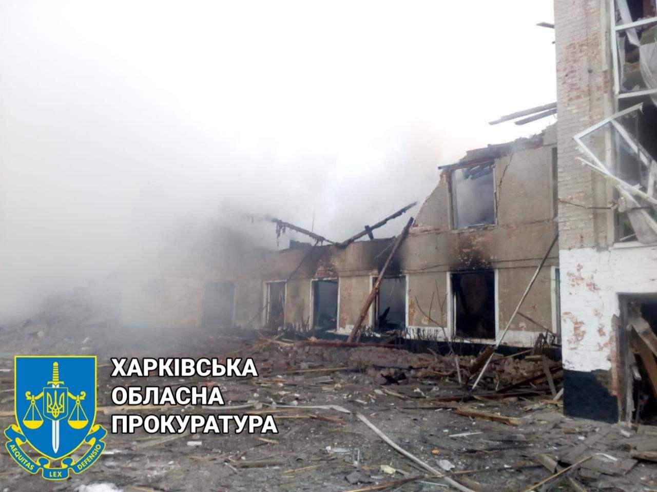 В Мерефе в Харьковской области в результате российского обстрела погиб 21 человек: 25 ранены