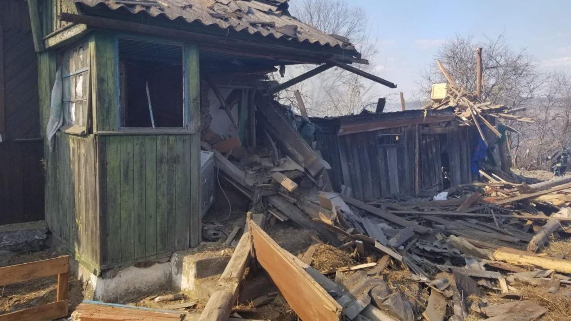 На Житомирщині не припиняються обстріли мирних жителів: фото наслідків - 24 Канал