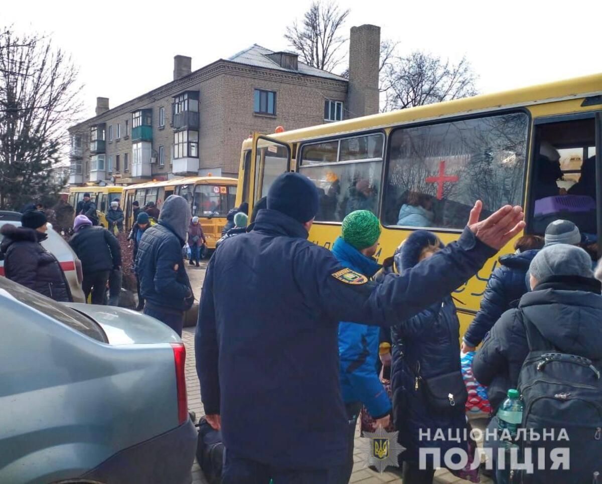 На Донеччині евакуювали ще понад 200 жителів з прифронтових населених пунктів - 24 Канал