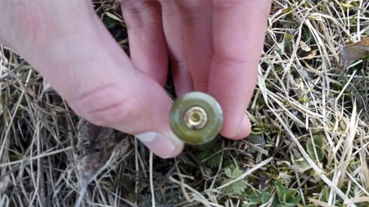 17-річний підліток на Хмельниччині постраждав під час спроби розібрати боєприпас - 24 Канал 17-річний підліток на Хмельниччині постраждав під час спроби розібрати боєприпас - 24 Канал