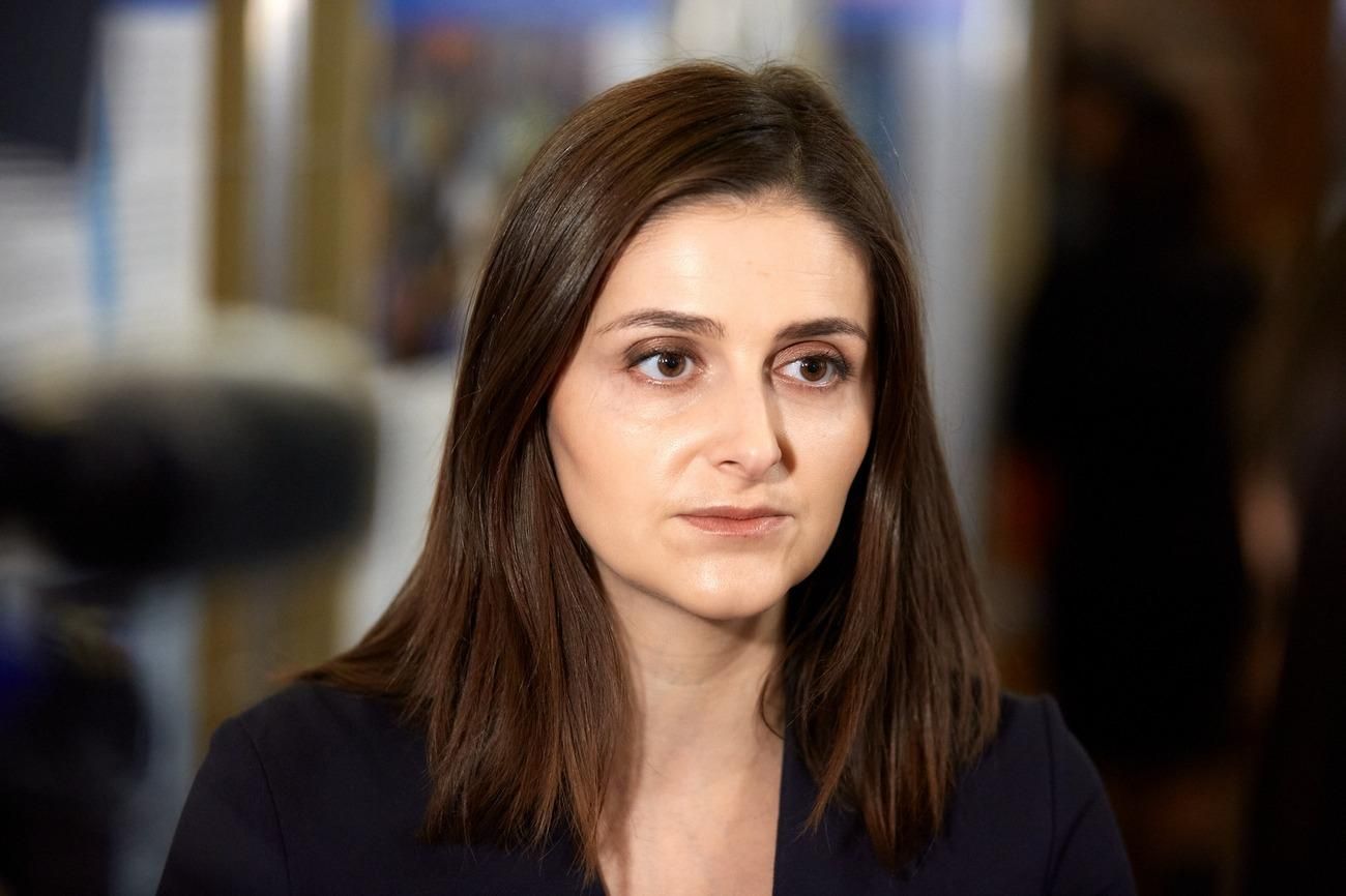 Російські олігархи сидять там, де рускій корабель, – нардепка про санкції - 24 Канал Російські олігархи сидять там, де рускій корабель, – нардепка про санкції - 24 Канал