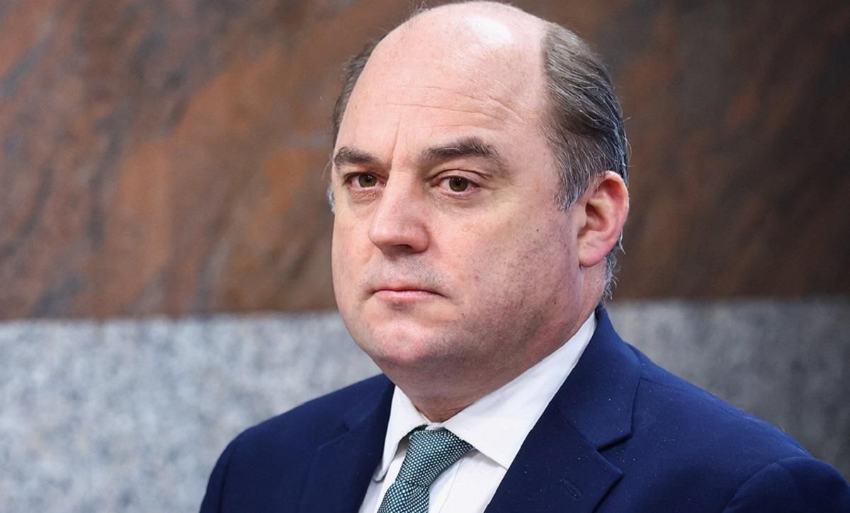 З главою Міноборони Британії зв'язався шахрай, який видавав себе за прем'єр-міністра України - 24 Канал З главою Міноборони Британії зв'язався шахрай, який видавав себе за прем'єр-міністра України - 24 Канал