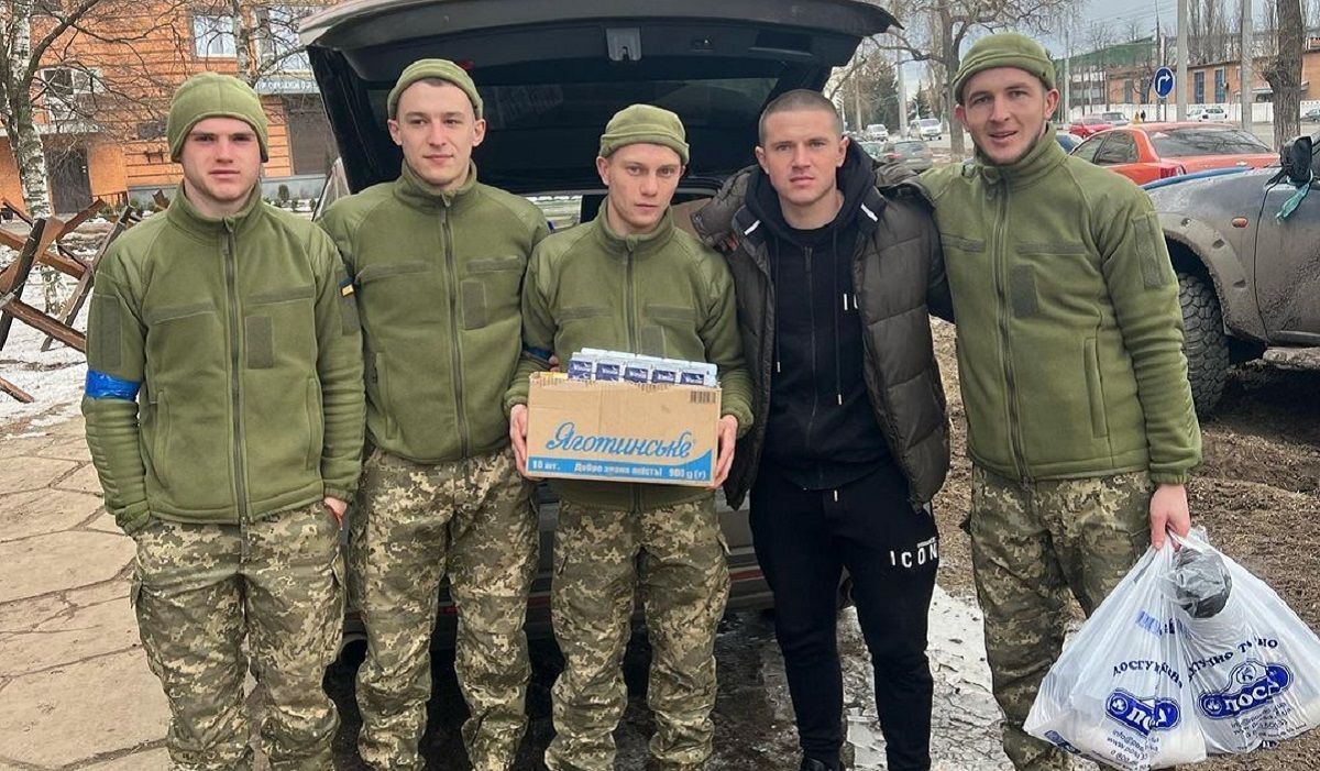 "Серцем з Україною": легіонер Шахтаря надіслав допомогу українській армії