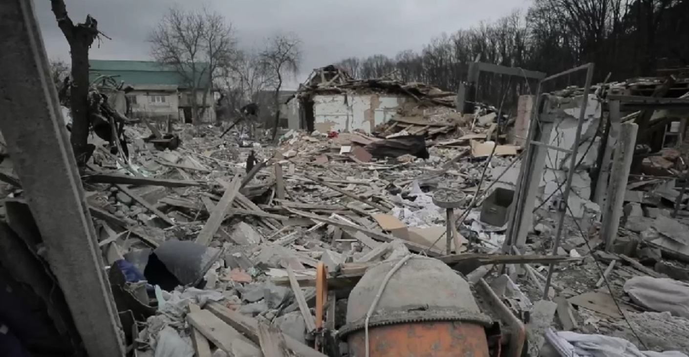 Ракетний удар вщент знищив будинки в Калинівці: історія від очевидців - 24 Канал Ракетний удар вщент знищив будинки в Калинівці: історія від очевидців - 24 Канал