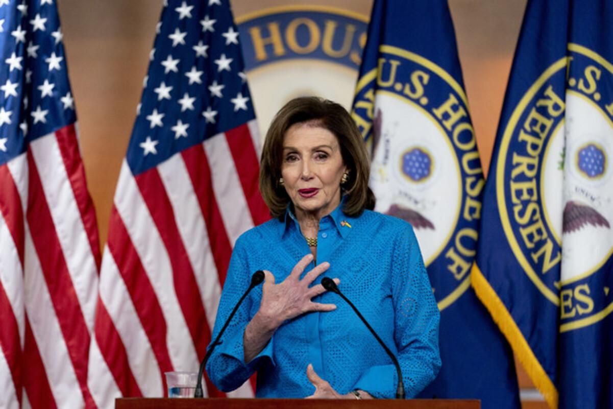 У День святого Патрика спікерка Палати представників США Пелосі зачитала вірш Боно про Україну - 18 марта 2022 - 24 Канал У День святого Патрика спікерка Палати представників США Пелосі зачитала вірш Боно про Україну - 18 марта 2022 - 24 Канал