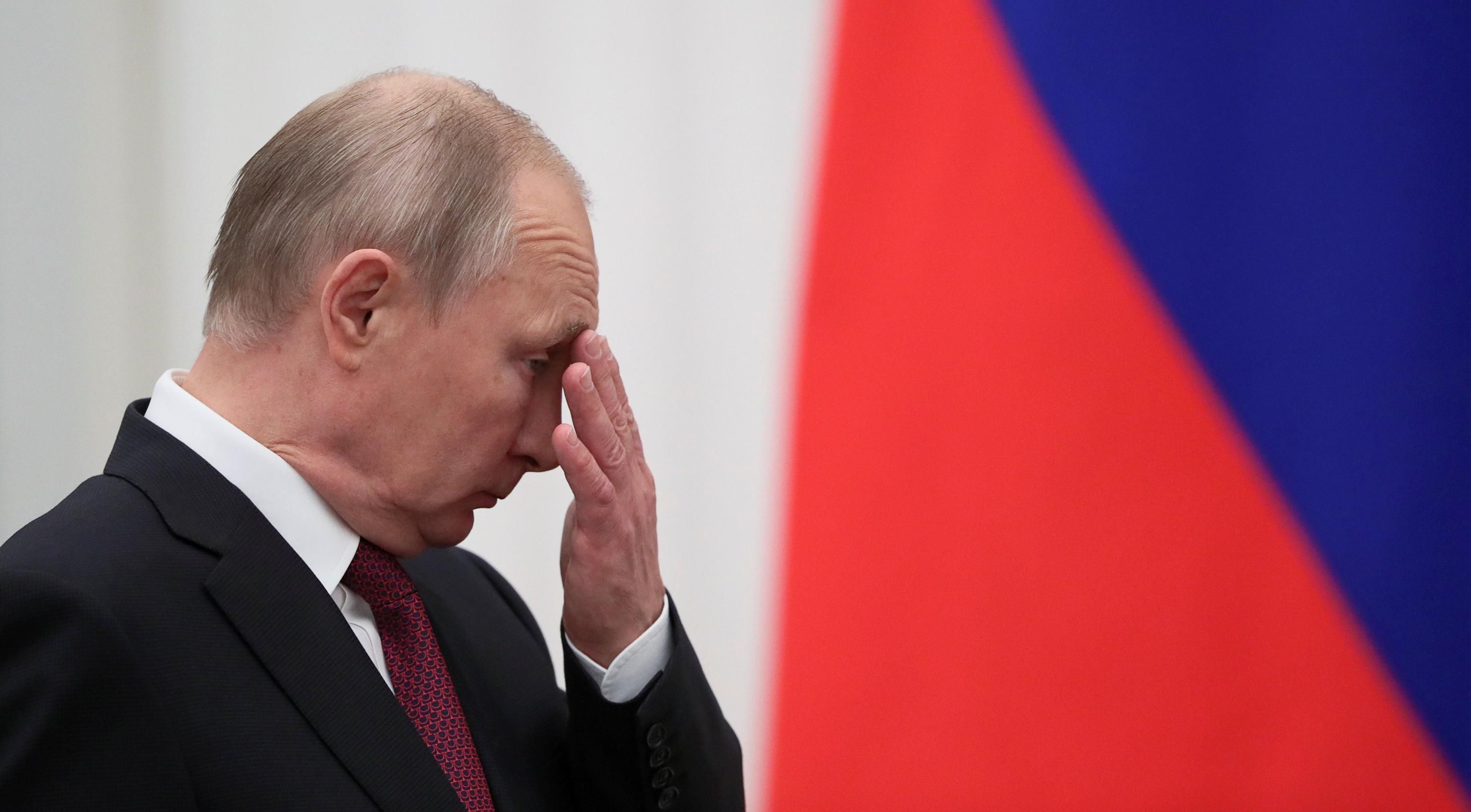 От дефолтного отделяет только одна ступенька: S&P снизило рейтинг России - 24 Канал От дефолтного отделяет только одна ступенька: S&P снизило рейтинг России - 24 Канал