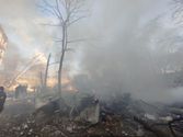 Рятувальники показали 5-поверхівку у Києві, в яку влучили залишки збитої ракети: є жертва