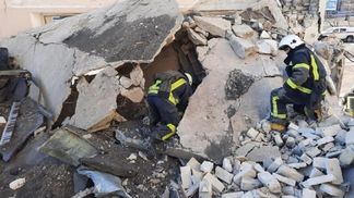 В Харькове в результате вражеского обстрела пострадали здание вуза и жилые дома: есть погибшие