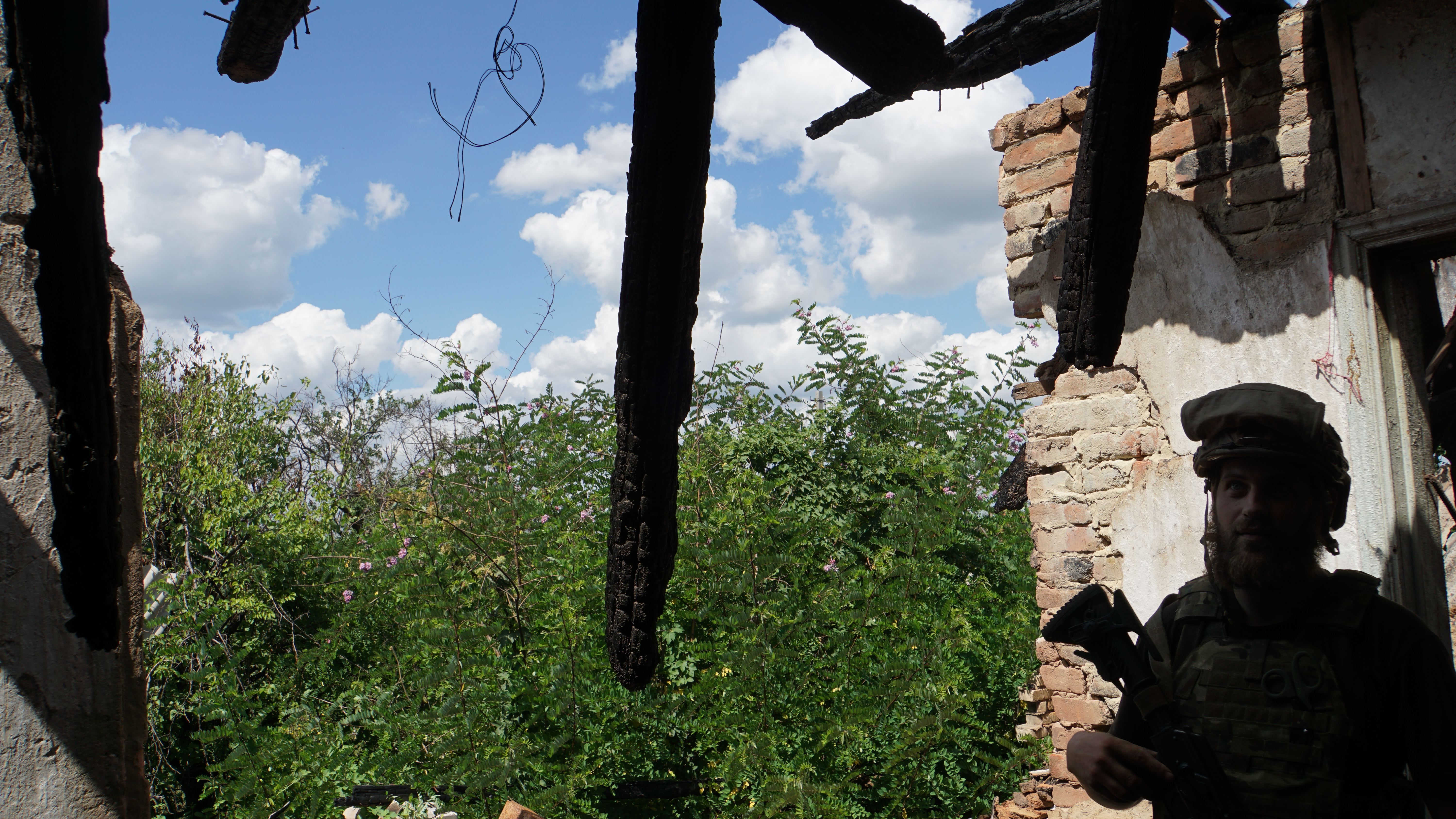 За сутки оккупанты обстреляли 11 населенных пунктов в Донецкой области: есть погибшие и раненые За сутки оккупанты обстреляли 11 населенных пунктов в Донецкой области: есть погибшие и раненые