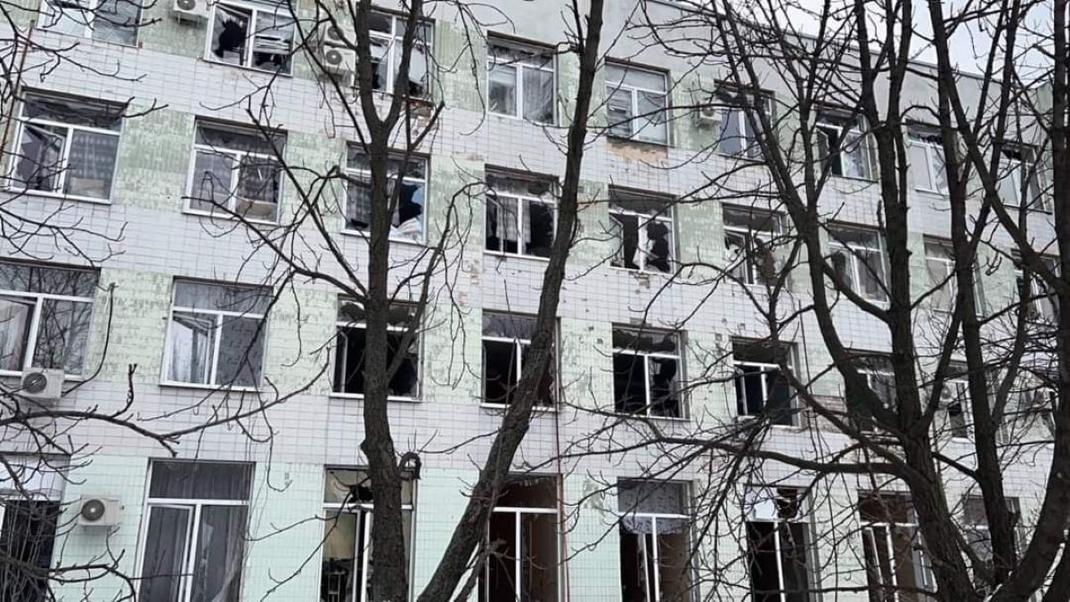 Росіяни обстріляли лікарню в Лисичанську - 24 Канал