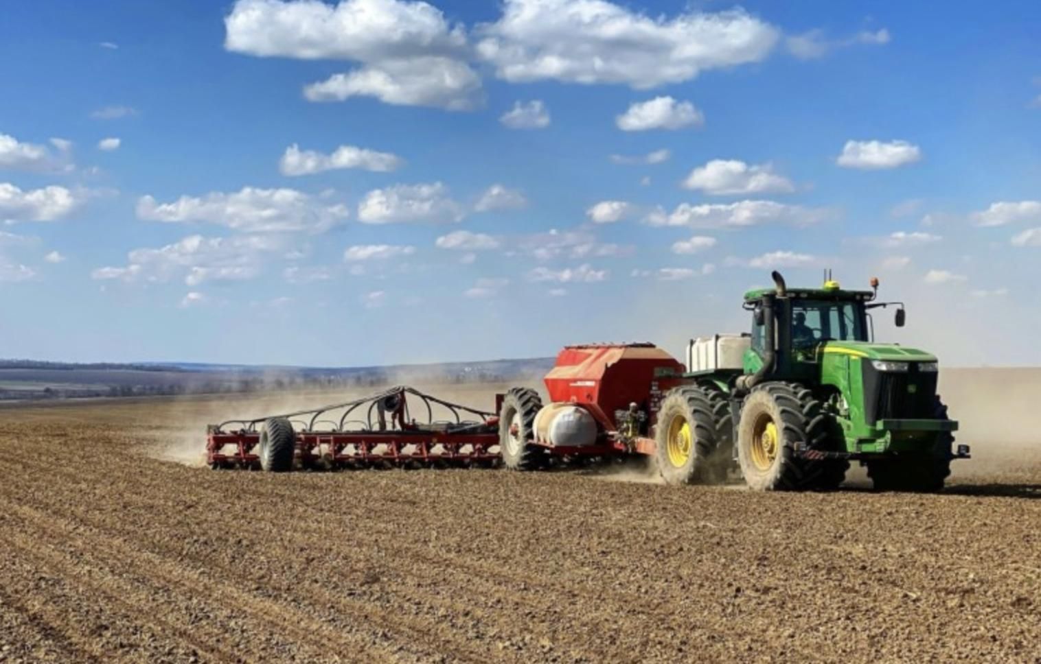На Тернопольщине аграрной технике разрешили работать по ночам - 24 Канал На Тернопольщине аграрной технике разрешили работать по ночам - 24 Канал