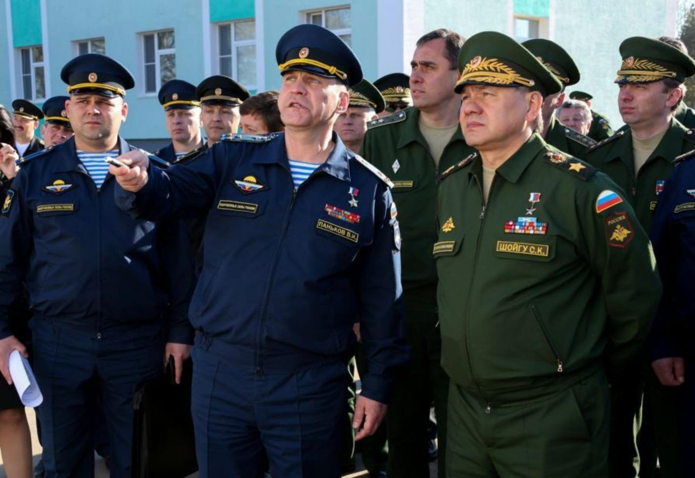 Из-за полного провала в Гостомеле Россия хочет устранить своего комбрига Из-за полного провала в Гостомеле Россия хочет устранить своего комбрига